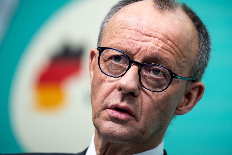 Linken-Chefin Schwerdtner unterstellte Unions-Kanzlerkandidat Friedrich Merz (69) am Samstag, im Falle eines Wahlsieges mit der AfD zu koalieren.