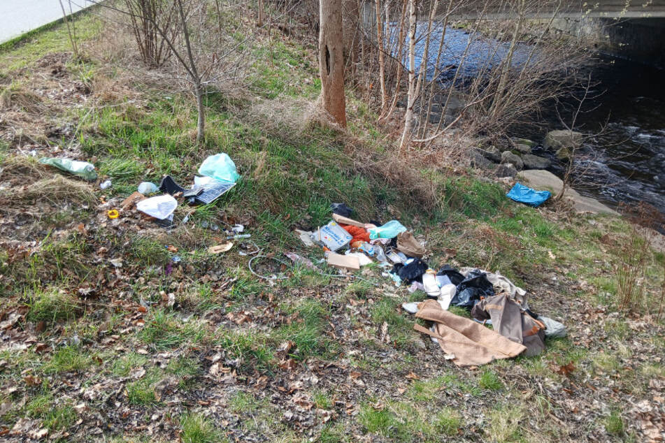 Auch 2026 sollen die Entsorgungskosten steigen: Wird es dann noch mehr illegale Müllablagerung geben?