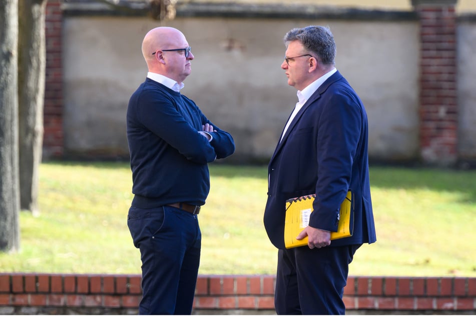 Die SPD-Fraktion um Henning Homann (47, l.) und die CDU-Fraktion um Christian Hartmann (52, r.) würden den neuen Doppelhaushalt lieber mit den Stimmen des BSW durchboxen. (Archivfoto)
