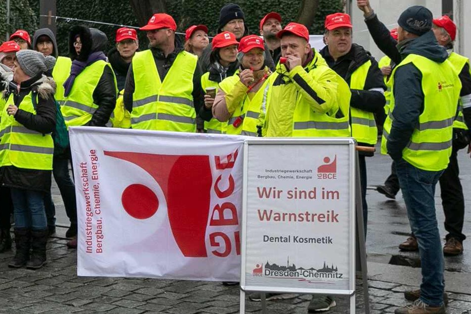 Die Mitarbeiter wollen mehr Geld.