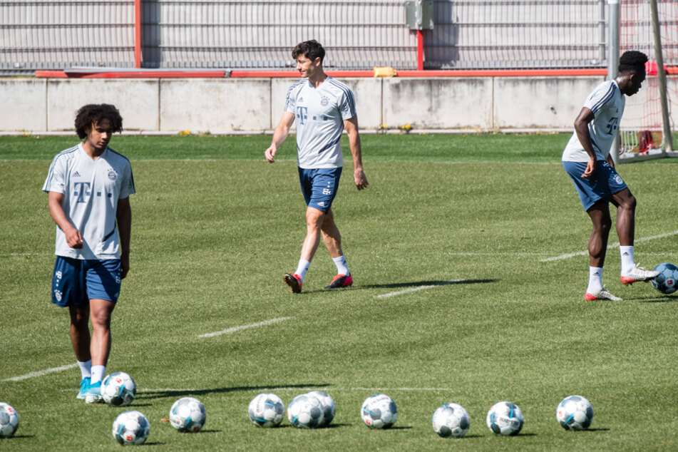 Die Spieler des FC Bayern Münchens trainiert an der Säbener Straße in Kleingruppen. (Archiv)