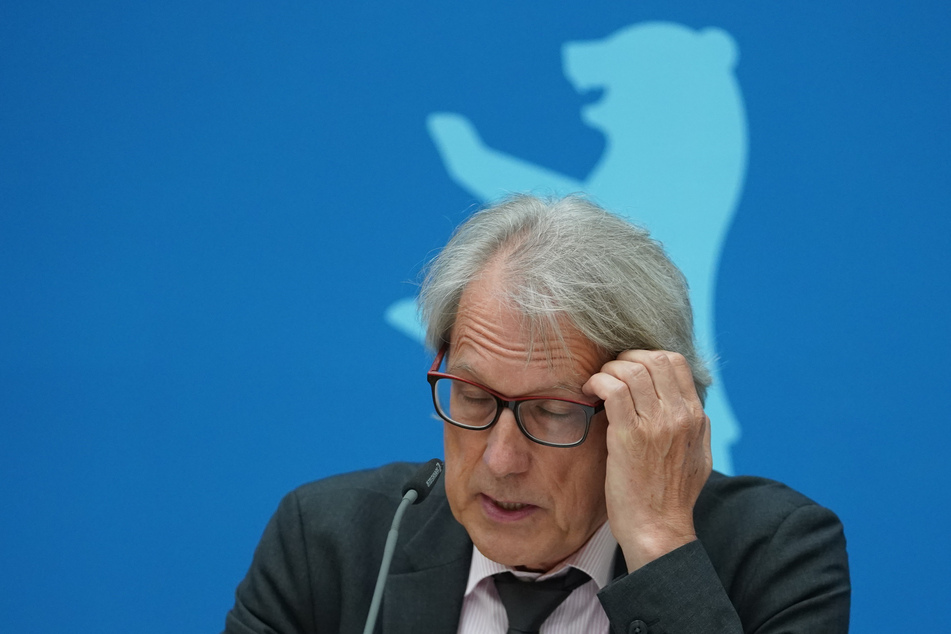 Das Verwaltungsgericht hat entschieden, dass Matthias Kollatz (63, SPD) alle Informationen zum Wohnungsdeal in Berlin preisgeben muss.