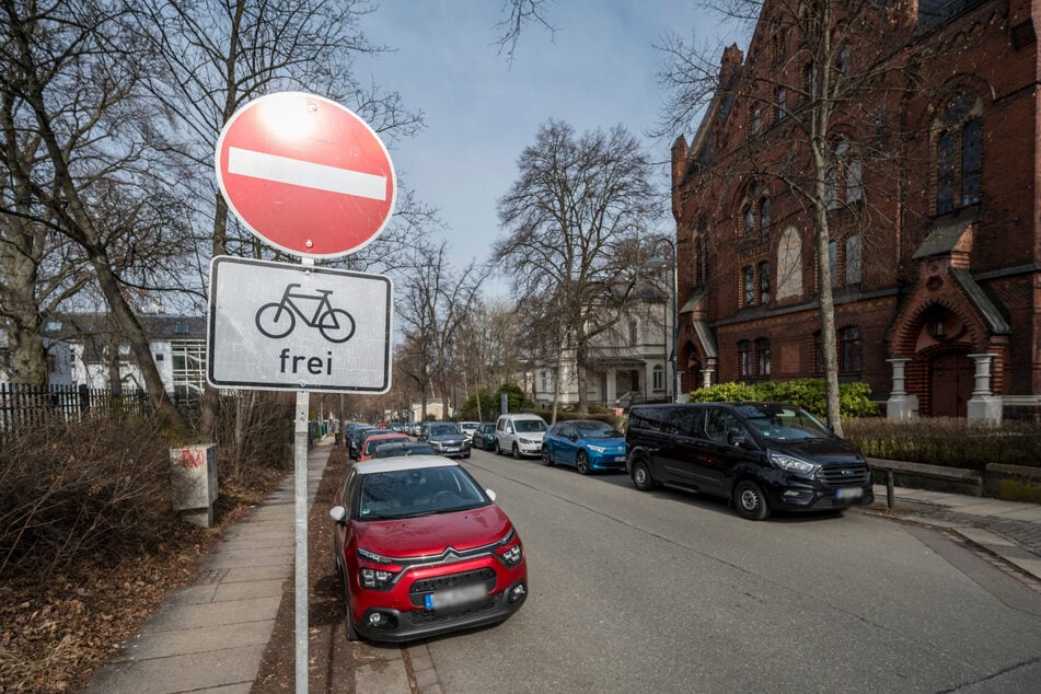 Die Verkehrseinschränkung auf der Kaßbergstraße taucht auf der städtischen Service-Homepage "Verkehrseinschränkungen" gar nicht auf.