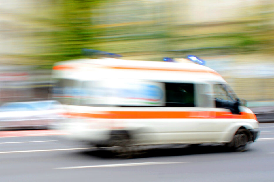 Bei einem Crash südöstlich von Leipzig kam am Montag eine Person ums Leben. (Symbolbild)