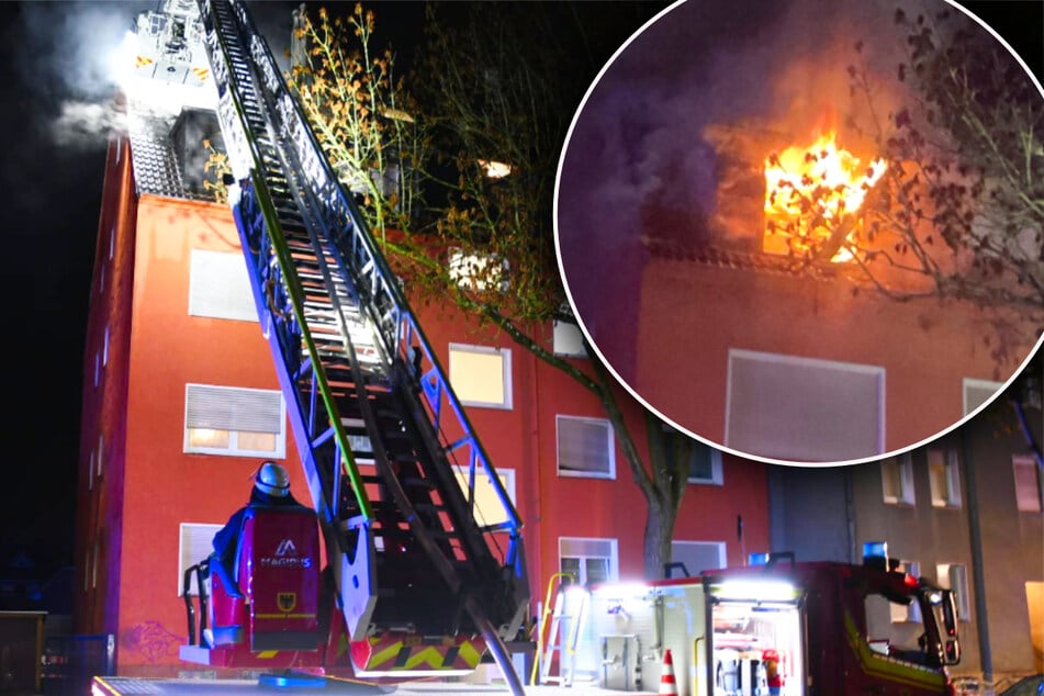 Wohnung brennt lichterloh: Polizisten in Klinik, Feuerwehr ganze Nacht im Einsatz