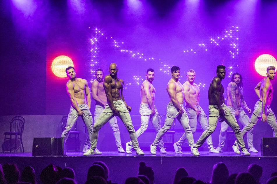 Viel nackte Haut und stramme Muskeln: die "Chippendales" haben im Alten Schlachthof eingeheizt.