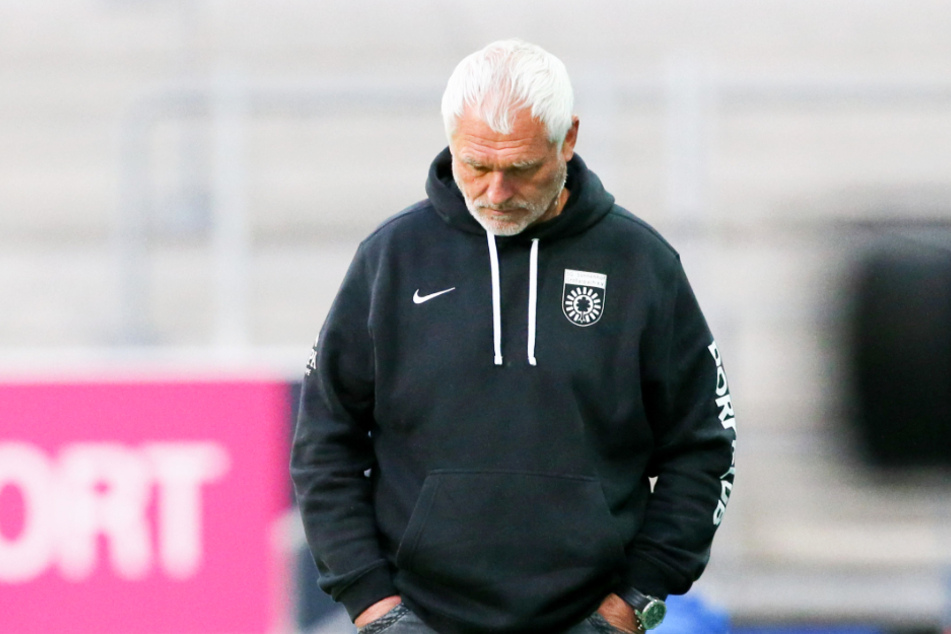 Trainer Hans-Jürgen Boysen konnte zwar die Talfahrt mit der SG Sonnenhof Großaspach stoppen, doch der Rückstand zum rettenden Ufer war zu groß.