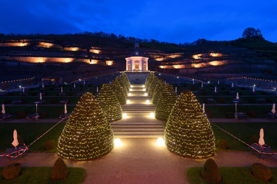 So romantisch leuchtete Schloss Wackerbarth die Adventszeit ein.