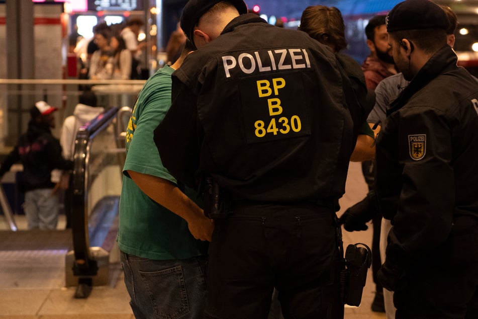 Die Bundespolizei hat Ermittlungen wegen gefährlicher Körperverletzung aufgenommen. (Symbolfoto)