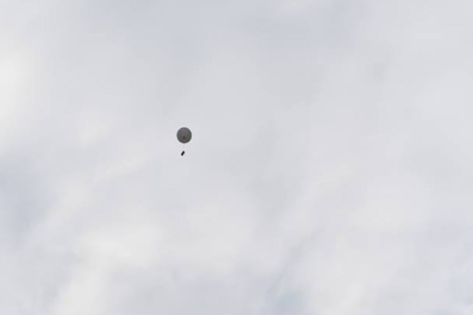 Mehr als dieses Foto und die Karte blieb dem Ehepaar nicht von ihrem Hochzeitsgeschenk.