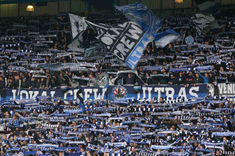 Die DSC-Fans haben nicht wirklich Probleme mit der Anreise zur SchücoArena.