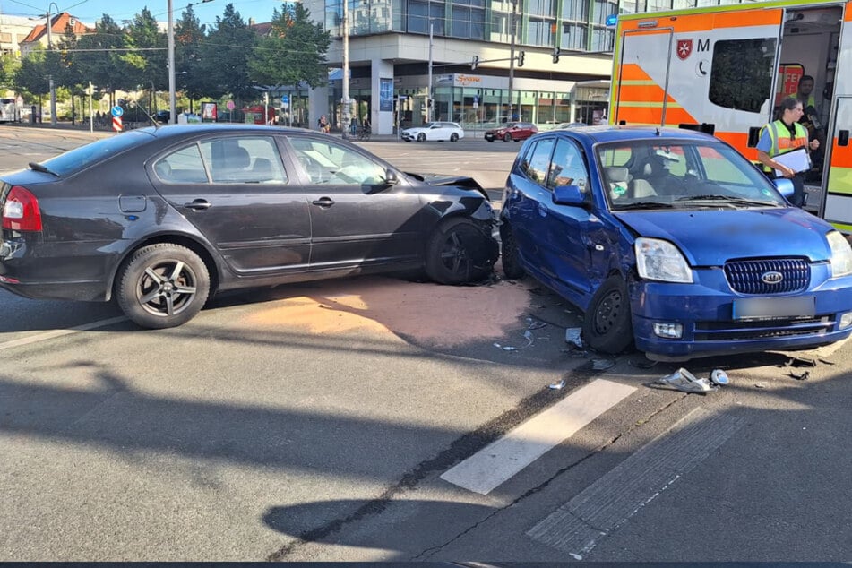 Verletzte nach Unfall auf Augustusplatz-Kreuzung