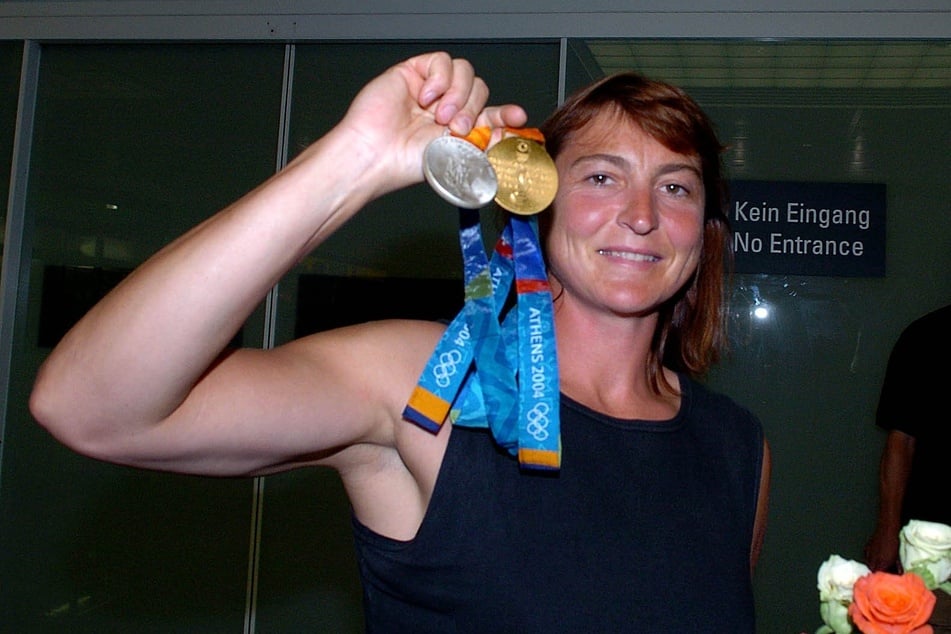 Während ihrer Karriere (wie hier im Jahr 2004) hat die Kanutin viele Medaillen angesammelt.