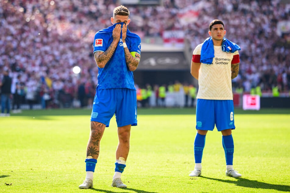 Nach der 1:3-Pleite beim VfB Stuttgart drohen Robert Andrich (31, l.) und Bayer 04 Leverkusen die Champions League zu verpassen.