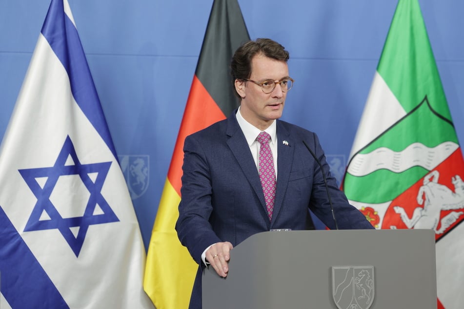 Hendrik Wüst (50, CDU) würdigte Lürbke als verlässlichen Politiker. (Archivbild)