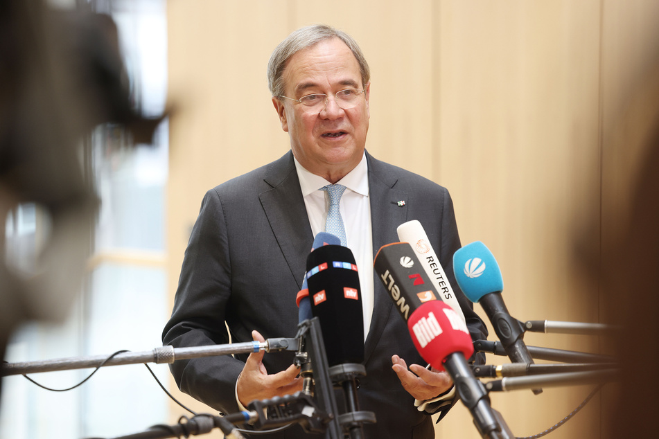 Am Montag legt Armin Laschet (60, CDU) sein Amt als NRW-Ministerpräsident offiziell nieder.