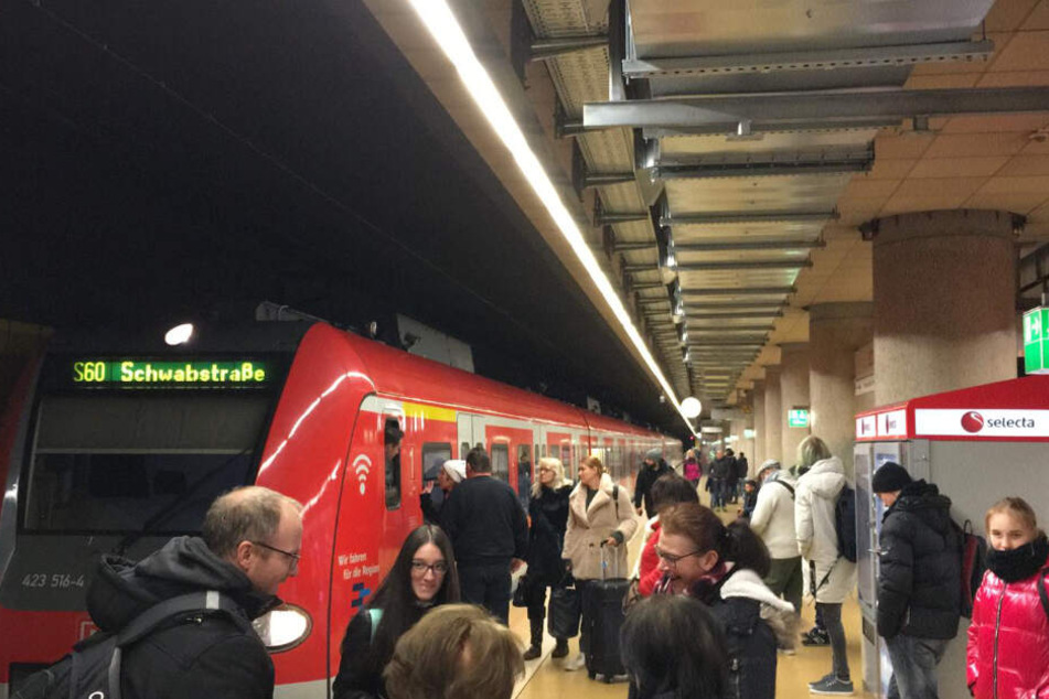 An der Haltestelle Schwabstraße ging zwischenzeitlich nichts mehr vorwärts.