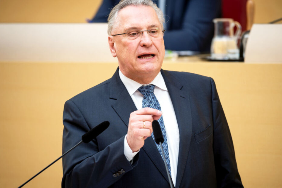 Bayerns Innenminister Joachim Herrmann hat eine klare Forderung. (Archivbild)