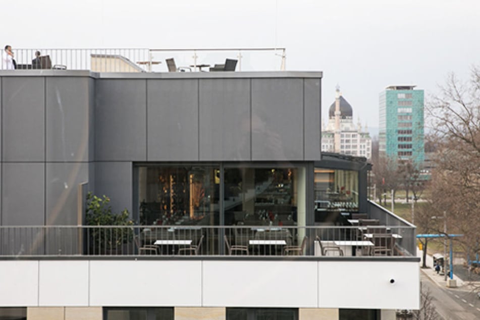 Von Terrasse und Dachgarten aus haben die Clubmitglieder einen fantastischen 
Blick - nicht nur auf den Zwinger.