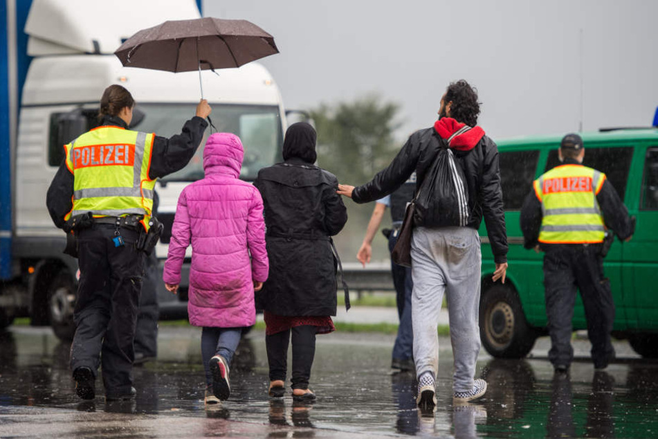 Insgesamt 31 Personen wurden festgestellt. (Symbolbild)
