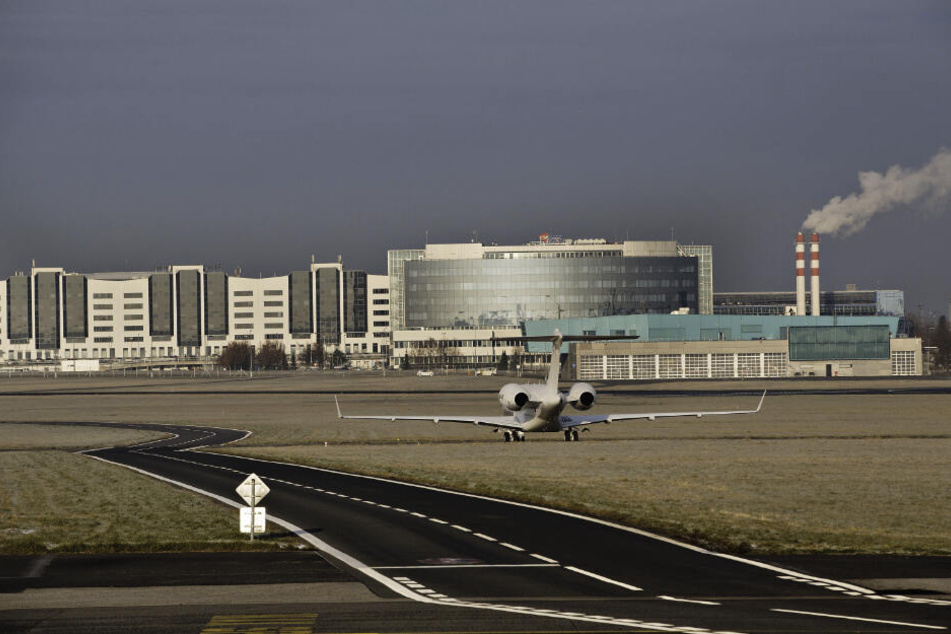 Airport "Vaclav Havel" im Steigflug: Schon jetzt macht der Prager Flughafen mit seinen 17 Millionen Passagieren pro Jahr dem Dresdner Airport mächtig Konkurrenz.