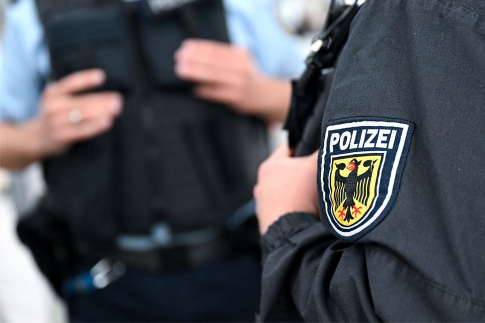 Pfefferspray und Verletzte: Nächtliche Eskalation am Bahnhof Bad Cannstatt