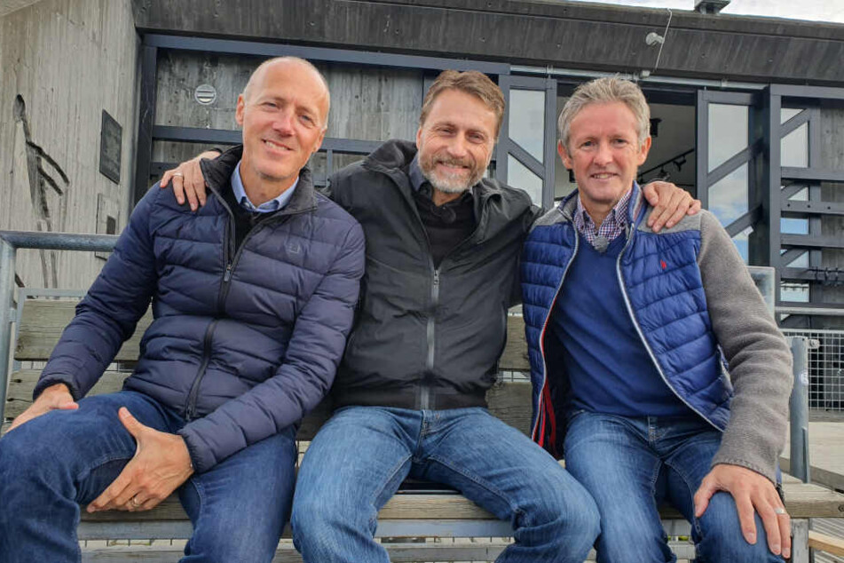 Versöhnte Rivalen: Die ehemaligen Skispringer Lasse Ottesen (45), Espen Bedesen (51) und Jens Weißflog (55) trafen sich an der Schanze in Lillehammer.