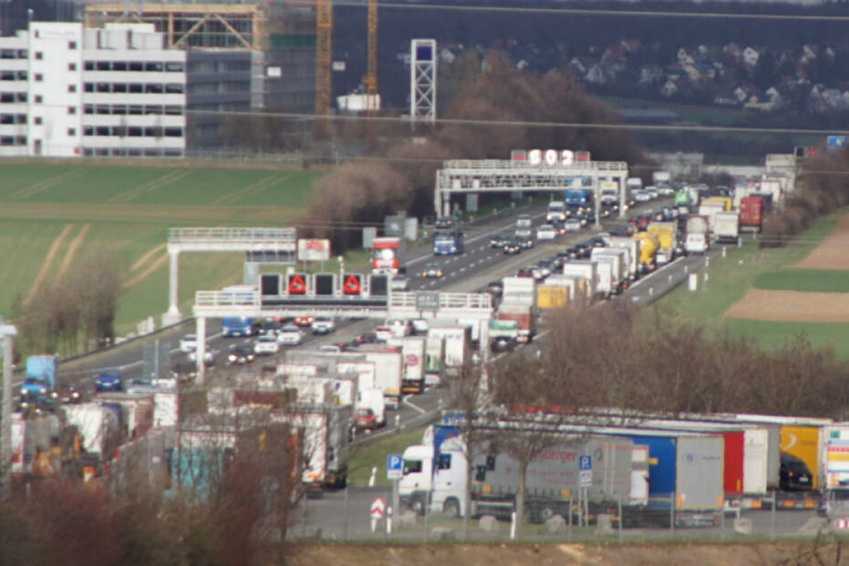 Stau-Chaos auf der A81.