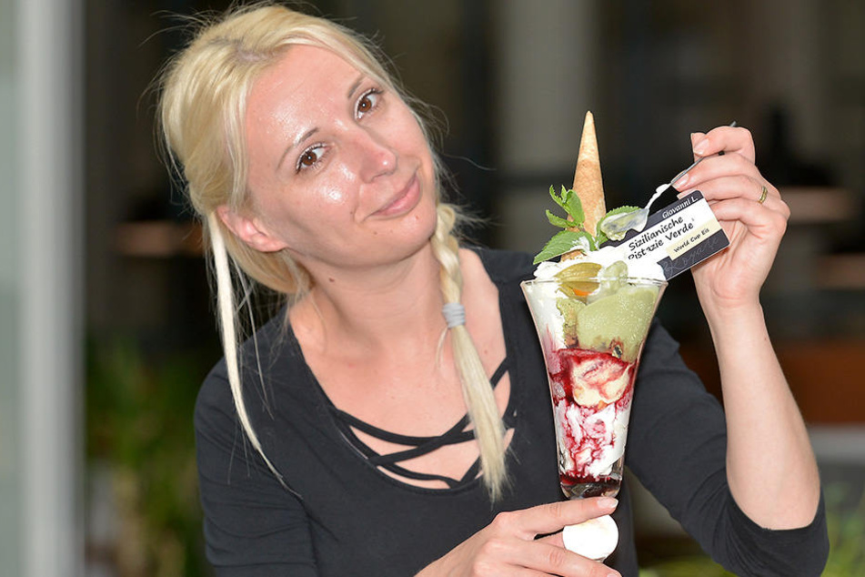 Eszther (29) vom Aposto schwört auf den Weltmeister-Becher.