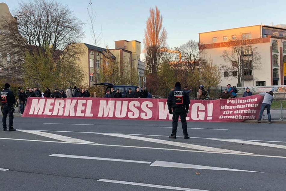 Pro Chemnitz versammelt sich in der Innenstadt.