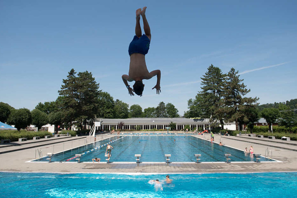 In der kommenden Woche hilft dann aber wohl nur noch der Sprung ins kalte Wasser: Temperaturen bis zu 37 Grad werden erwartet.