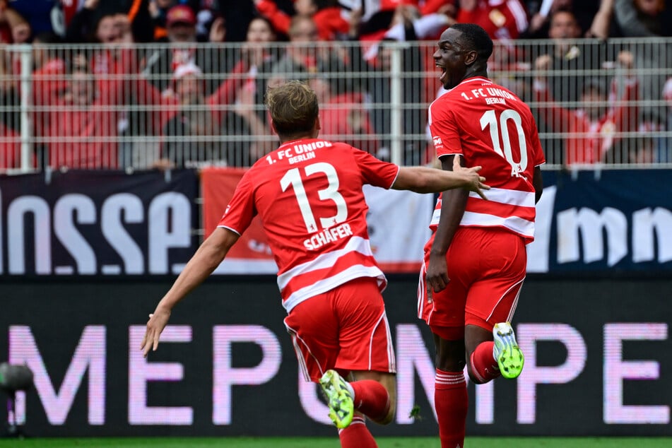 Der Doppelpack von Ilyas Ansah (20, r.) bescherrte Union die ersten drei Punkte der Saison.