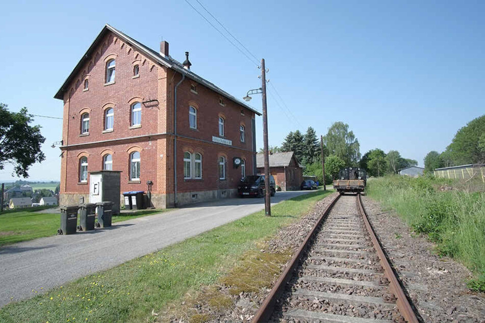 Viadukt am Forsthaus Grüna: Seit Jahren rottete die Bahntrasse vor sich hin, jetzt wird sie Radweg.
