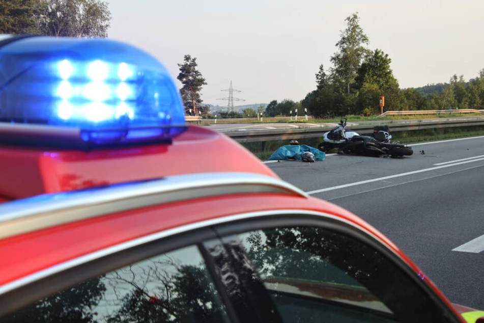 Ein Motorradfahrer kam bei deinem Unfall auf der A83 ums Leben.