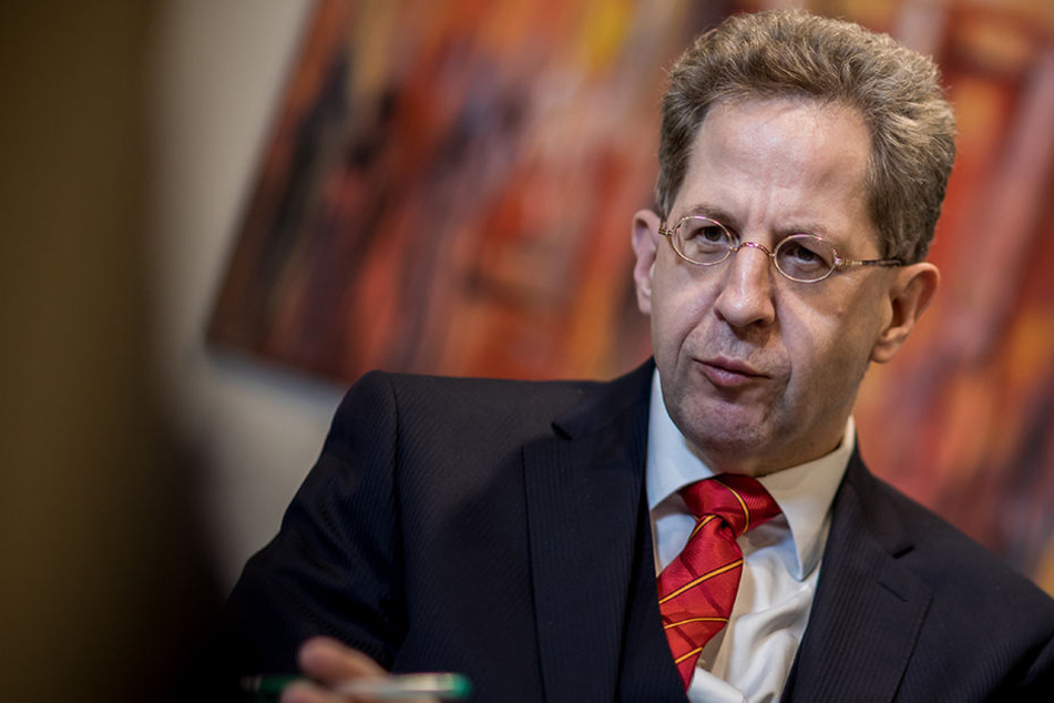 Verfassungsschutz-Präsident Hans-Georg Maaßen hat Zweifel an den "Hetzjagden" in Chemnitz geäußert.