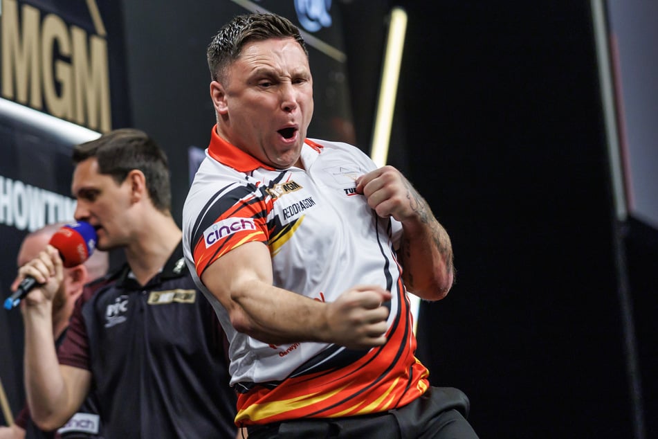Gerwyn Price (40) durfte auch in Polen jubeln, musste sich aber erst einmal an neue Darts gewöhnen. (Archivfoto)