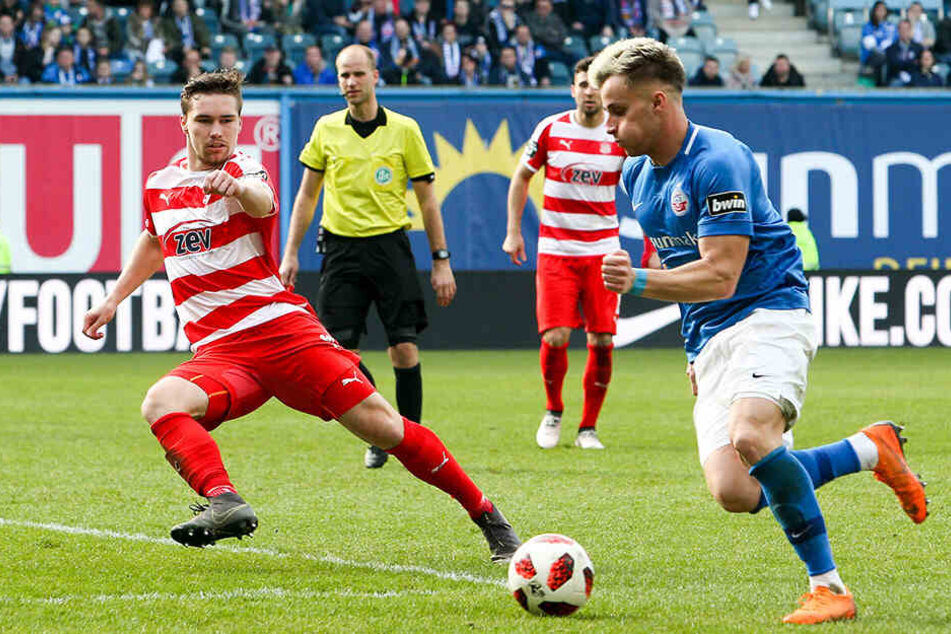 Ein Mann mit klaren Ansagen: Anthony Barylla (l., hier gegen den Rostocker Mirnes Pepic).