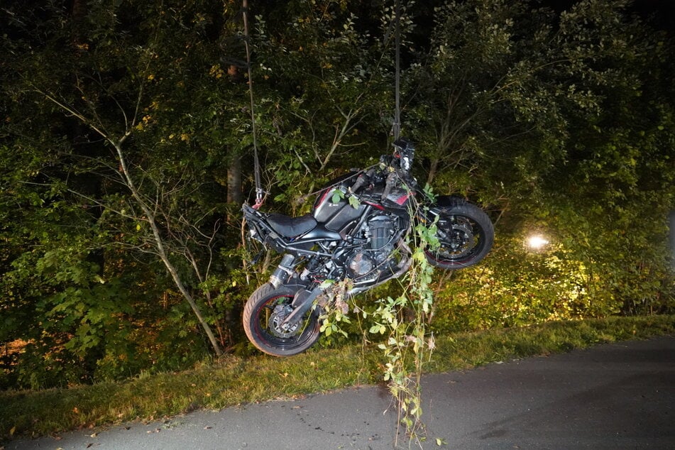 Das Motorrad wurde auf Anordnung der Staatsanwaltschaft sichergestellt.