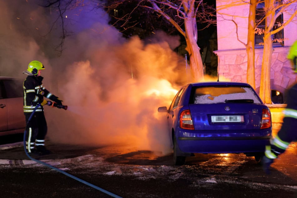 Bei einer kleinen Spritztour fing der Skoda plötzlich Feuer.