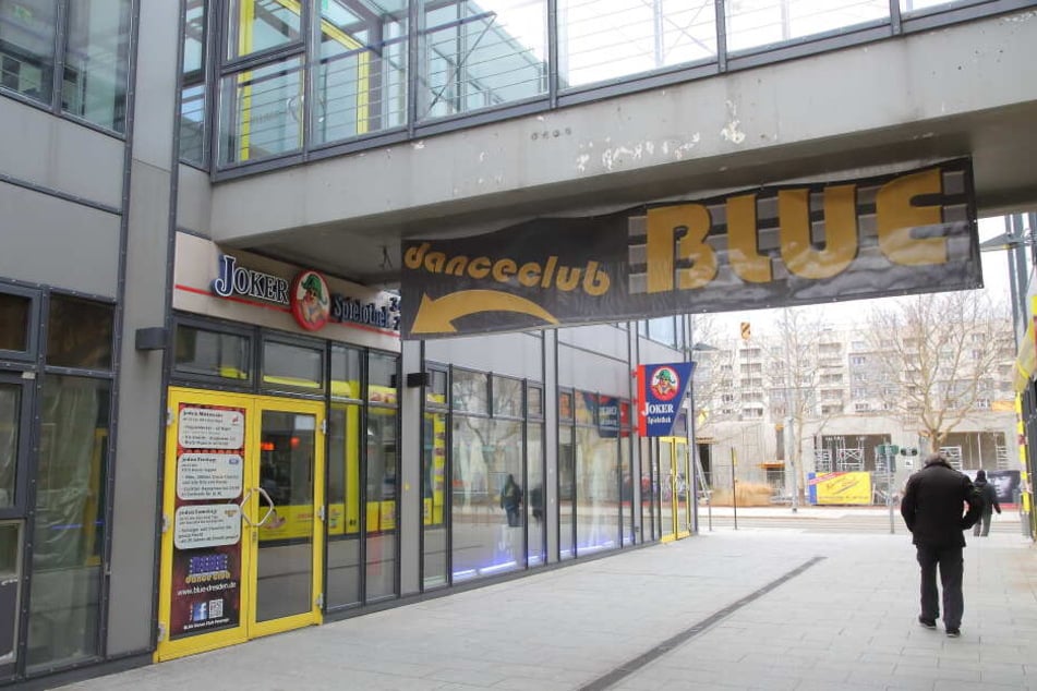 Im "Danceclub Blue" tauchte eine "Blüte" auf.