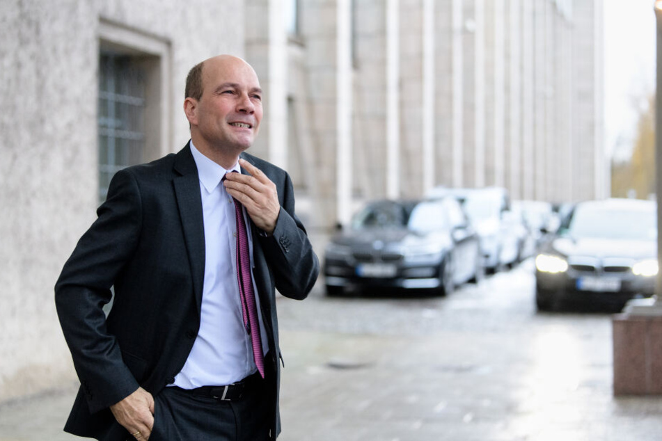 Thomas Petri, Bayerischer Landesbeauftragter für den Datenschutz, warnt vor zu vielen Überwachunsgkameras.