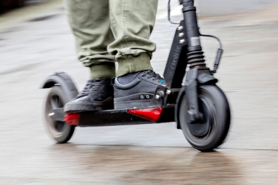 Der Autofahrer ließ zuvor seinen Motor aufheulen.