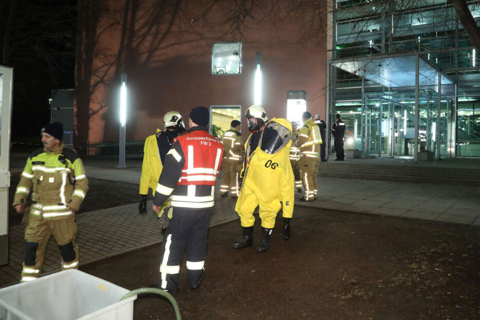 Die Nöthnitzer Straße musste während des Einsatzes gesperrt werden.
