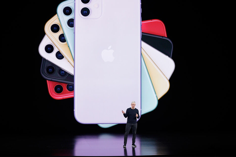 Tim Cook (58), Geschäftsführer von Apple, spricht über das neue iPhone bei einer Produktvorstellung.
