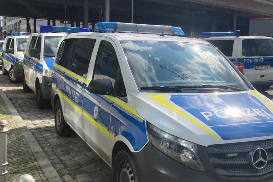 Noch vor dem Eintreffen der Polizei konnte das Trio fliehen. (Symbolbild)