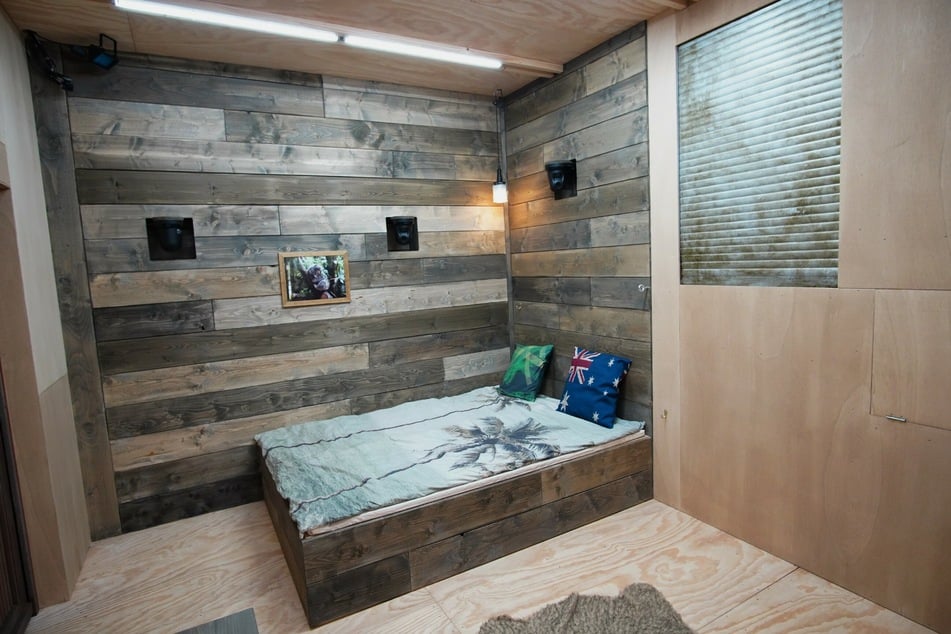 In dem Tiny House gibt es nur ein kleines Doppelbett.
