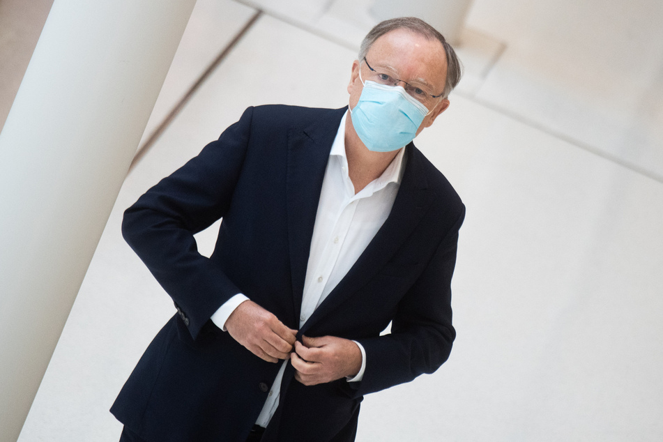 Niedersachsens Ministerpräsident Stephan Weil (62, SPD) kann sich den Einsatz von Spürhunden für die Bekämpfung des Coronavirus vorstellen.