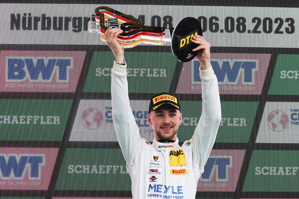 Am Sonntag konnte sich Maximilian Paul (23) über den Sieg am Nürburgring freuen.