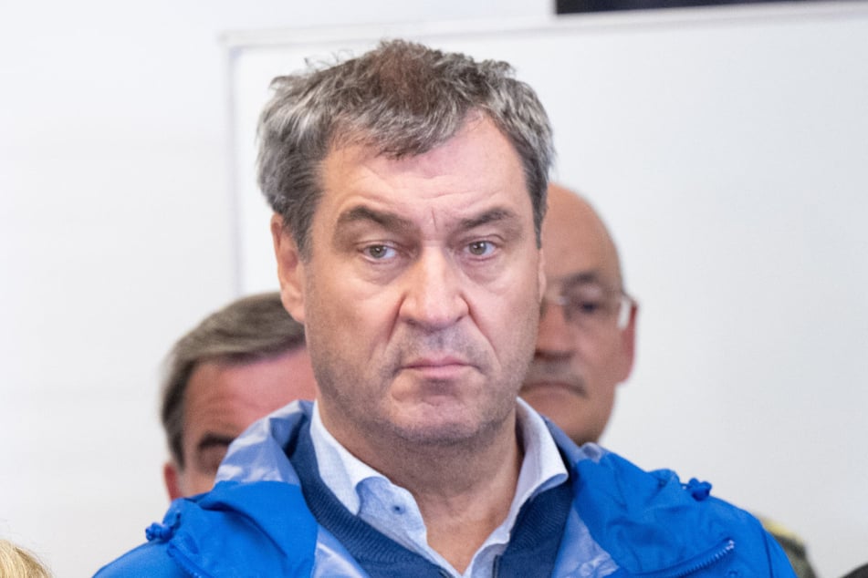 Bayerns Ministerpräsident Markus Söder (57, CSU) attestiert dem Engagement des Freistaats in Sachen Hochwasser ein "vorbildliches" Verhalten.