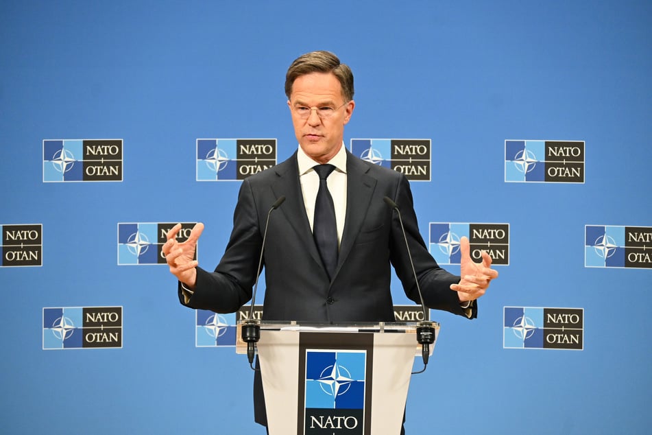 Nach dem Eindringen russischer Drohnen in den polnischen Luftraum reagiert die NATO mit einer Militäroperation zum Schutz der Ostflanke, wie Generalsekretär Mark Rutte bekannt gab.